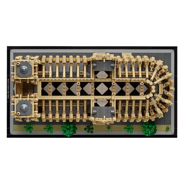 Lego 21061 Notre Dame top view